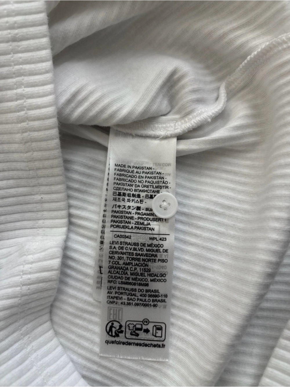 Levi’s White Ribbed Button Front Top | M - Picture 9 of 10